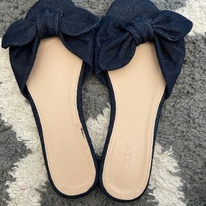 J. Crew woman’s sz 7 slip on peep toe sandals